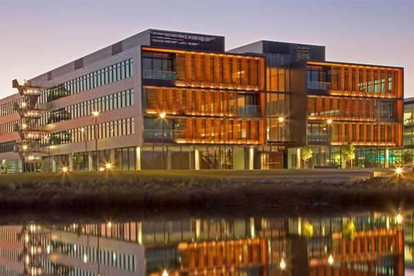 dai hoc Wollongong 1