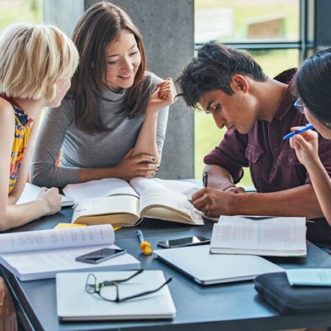 hoc cao dang co di du hoc duoc khong1