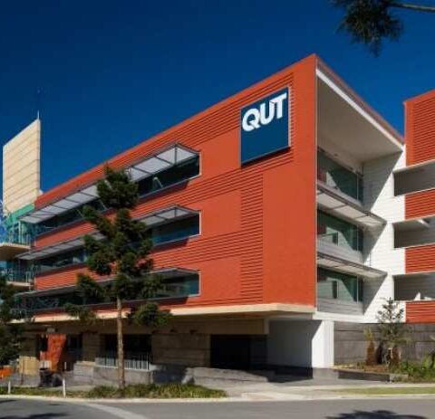 Đại học Công nghệ Queensland QUT 12