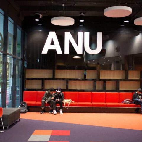 Đại Học Quốc Gia Australia 3