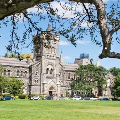 Học phí du học Canada có đắt đỏ như bạn nghĩ? 1