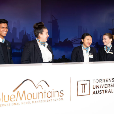 Trường Blue Mountains Úc 1